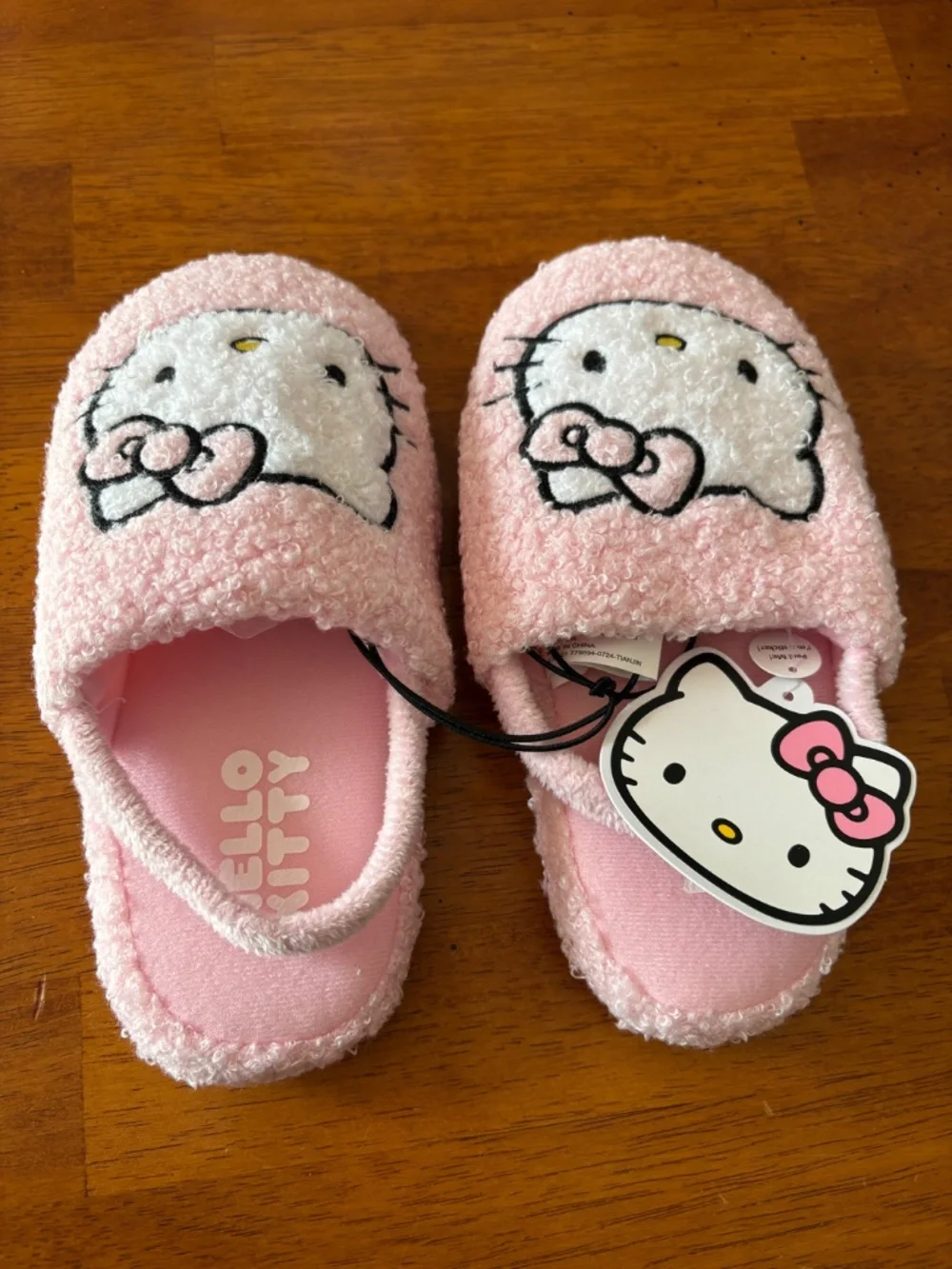 Hello Kitty Scuff Slippers Slip On Elasticized Back Strap Size 11/12 NEW